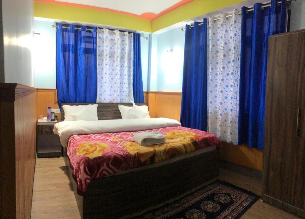 Tseten'S Inn Лачунг Экстерьер фото