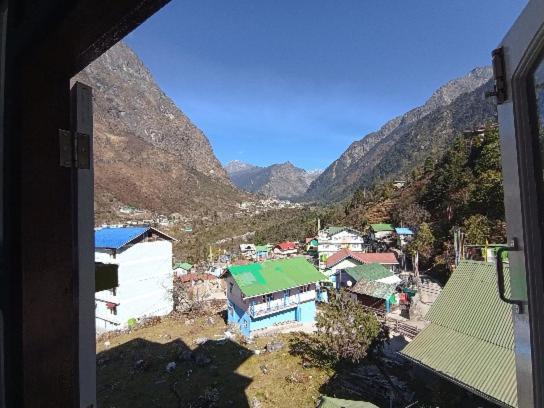Tseten'S Inn Лачунг Экстерьер фото