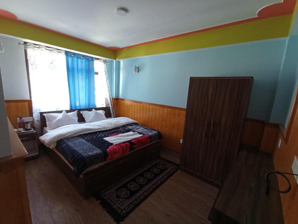 Tseten'S Inn Лачунг Экстерьер фото